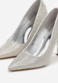 Born2be - Srebrne Szpilki w Eleganckim Stylu z Cyrkoniami Arweda. Okazja: na co dzień. Kolor: srebrny. Obcas: na szpilce. Styl: elegancki #5