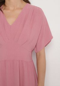 Born2be - Ciemnoróżowa Sukienka z Bawełną i Górą w Stylu Nietoperza Filenia. Okazja: na co dzień. Kolor: różowy. Materiał: bawełna. Styl: casual #5