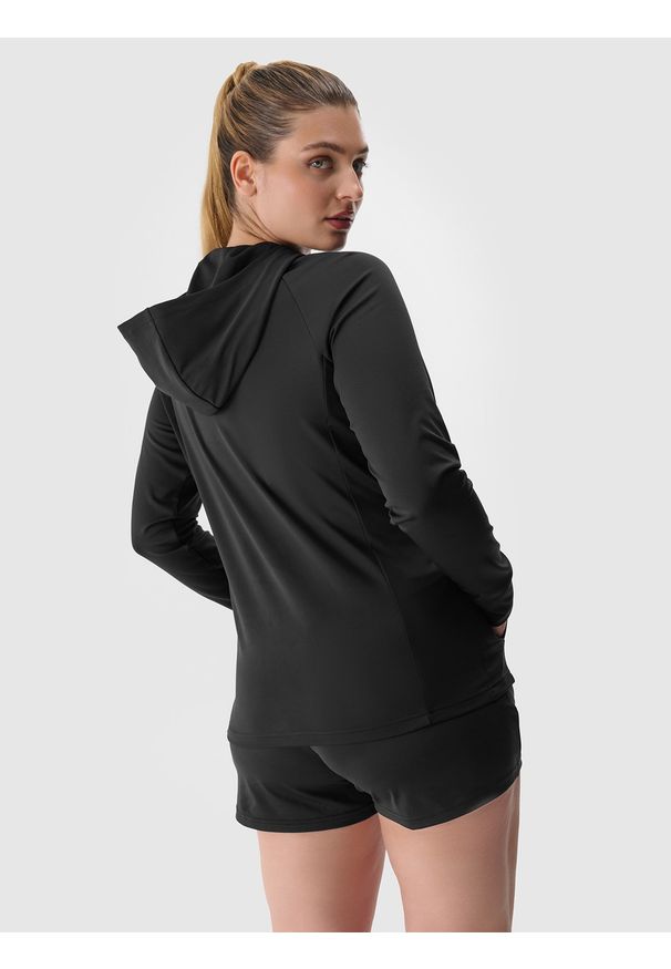4f - 4F Bluza treningowa szybkoschnąca rozpinana z kapturem damska - czarna S. Typ kołnierza: kaptur. Kolor: czarny. Materiał: włókno, elastan, dzianina, materiał, syntetyk. Długość rękawa: raglanowy rękaw. Wzór: gładki, jednolity, ze splotem. Styl: sportowy. Sport: fitness