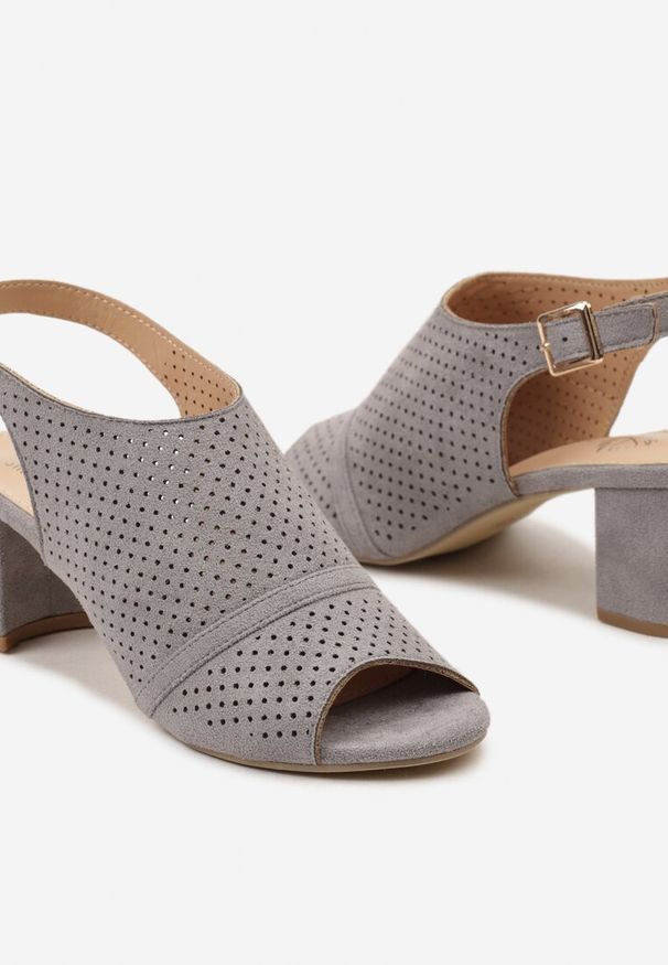 Renee - Szare Sandały na Słupku Peep Toe z Ażurowym Zdobieniem Tavia. Nosek buta: otwarty. Zapięcie: pasek. Kolor: szary. Wzór: aplikacja, ażurowy. Sezon: lato. Obcas: na słupku