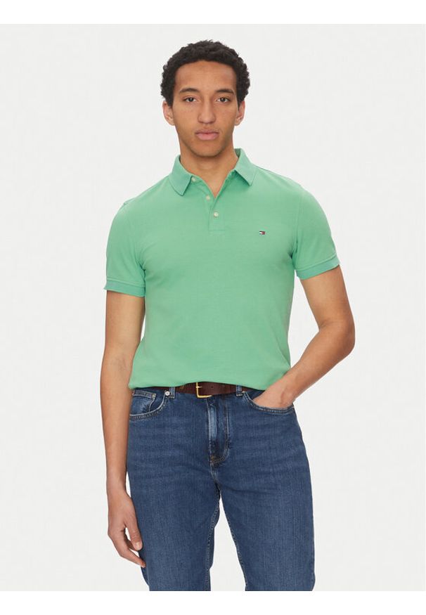 TOMMY HILFIGER - Tommy Hilfiger Polo 1985 MW0MW17771 Zielony Slim Fit. Typ kołnierza: polo. Kolor: zielony. Materiał: bawełna