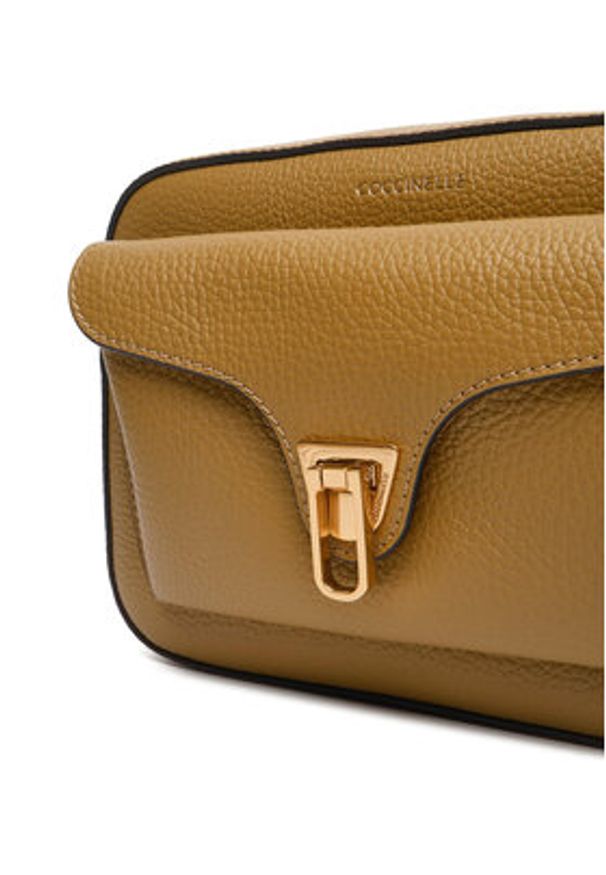 Coccinelle Torebka NOF Coccinelle Beat Soft Ribb E1 NOF 15 02 01 Zielony. Kolor: zielony. Materiał: skórzane