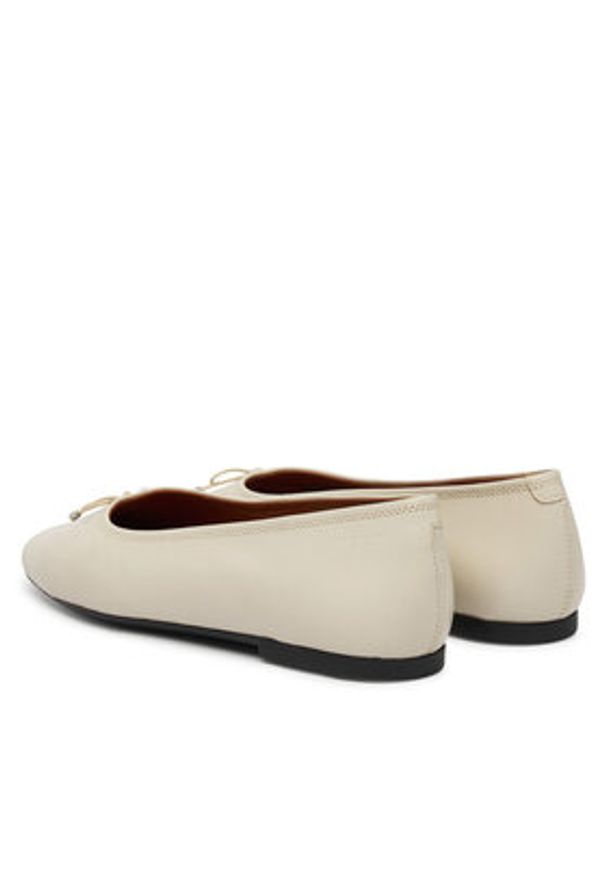 Vagabond Shoemakers Baleriny Jolin 5508-101-02 Écru. Kolor: kremowy. Materiał: skóra