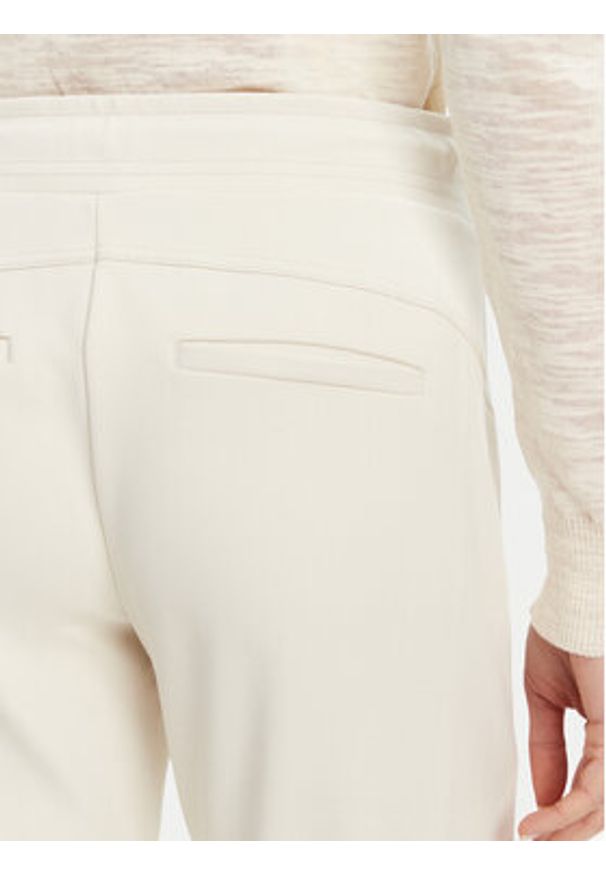 Olsen Chinosy 14002141 Beżowy Slim Fit. Kolor: beżowy. Materiał: syntetyk