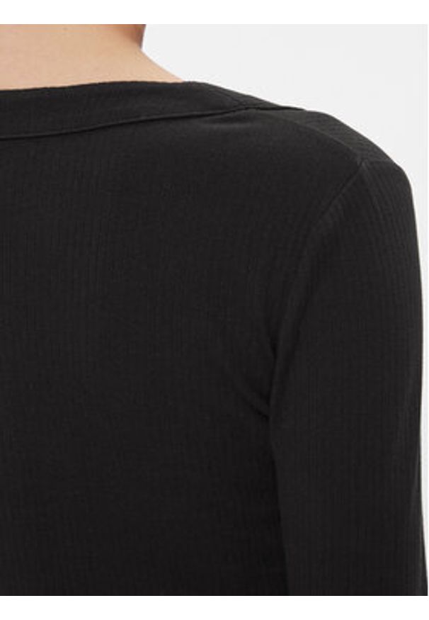 Tommy Jeans Sukienka dzianinowa Tjw Badge Rib Bodycon Ls DW0DW17424 Czarny Slim Fit. Kolor: czarny. Materiał: bawełna. Typ sukienki: bodycon