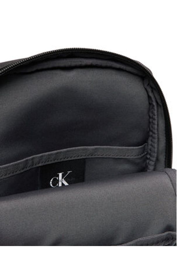 Calvin Klein Saszetka Bold Sling LV04D3300G Czarny. Kolor: czarny. Materiał: materiał