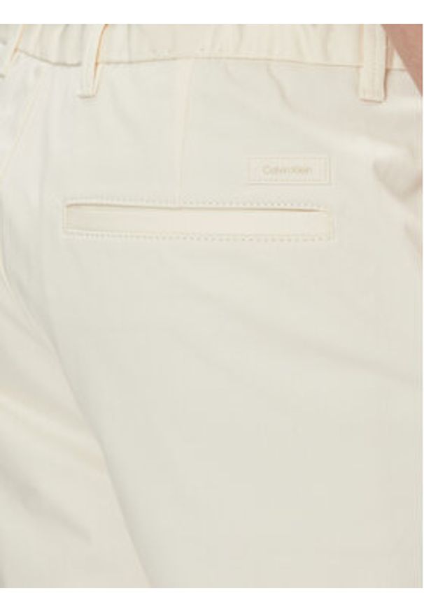 Calvin Klein Szorty materiałowe Sateen K10K112831 Écru Regular Fit. Materiał: bawełna