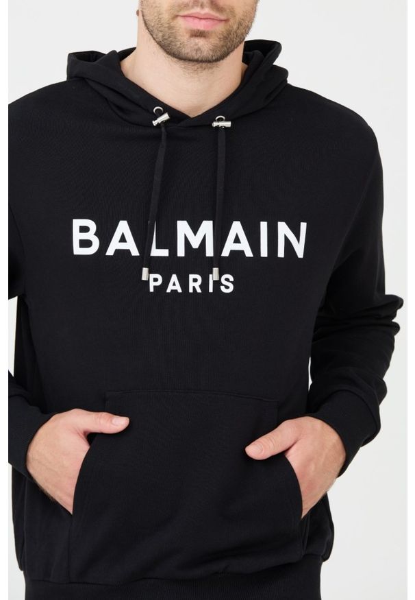 Balmain - BALMAIN Czarna bluza Printed Hoodie. Typ kołnierza: kaptur. Kolor: czarny