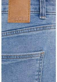 Pieces jeansy damskie medium waist. Kolor: niebieski