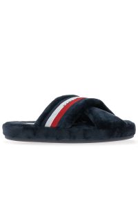 TOMMY HILFIGER - Kapcie Tommy Hilfiger Comfy Home Slippers With Straps FW0FW06587-DW5 - granatowe. Okazja: do domu, na co dzień. Kolor: niebieski. Materiał: guma, tkanina. Wzór: paski. Obcas: na płaskiej podeszwie. Styl: casual