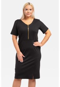 KARKO - Sukienka biznesowa z ozdobnym zamkiem ZUMBA czarna. Okazja: na spotkanie biznesowe. Kolekcja: plus size. Kolor: czarny. Materiał: elastan, wiskoza, dzianina, poliester. Typ sukienki: dopasowane, dla puszystych. Styl: biznesowy