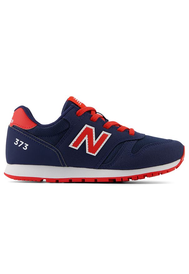 Buty dziecięce New Balance YC373AI2 – granatowe. Okazja: na uczelnię. Kolor: niebieski. Materiał: materiał, syntetyk, guma. Szerokość cholewki: normalna. Wzór: kolorowy. Model: New Balance 373