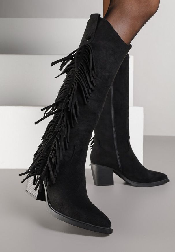 Renee - Czarne Kozaki Kowbojki na Stożku Zdobione Frędzlami Nucca. Kolor: czarny. Materiał: zamsz. Wzór: aplikacja. Obcas: na stożku. Styl: boho. Wysokość obcasa: średni