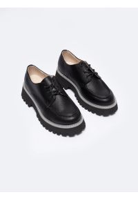 Big-Star - Półbuty damskie na podwyższonej podeszwie czarne NN274052 906. Kolor: czarny #4