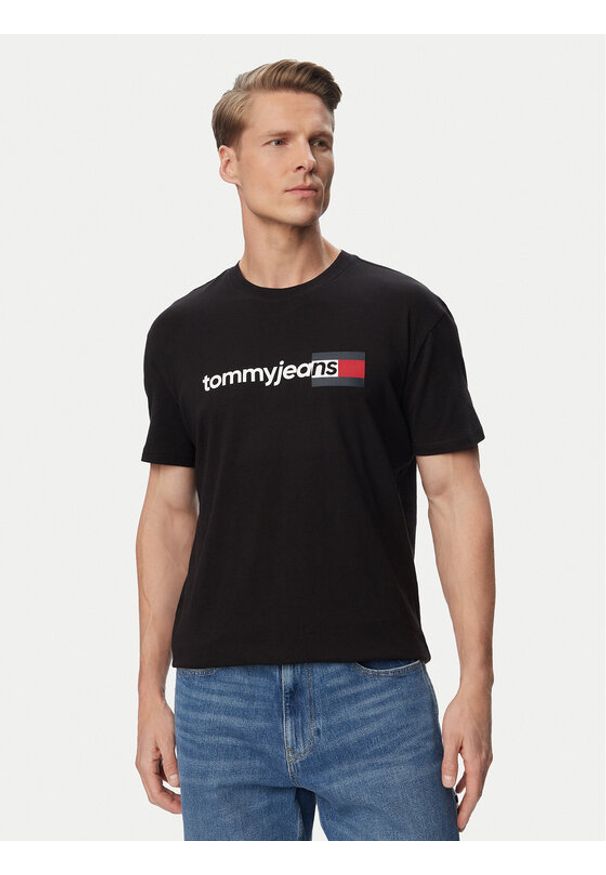 Tommy Jeans T-Shirt Entry Dna DM0DM23406 Czarny Regular Fit. Kolor: czarny. Materiał: bawełna