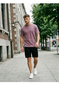 Sinsay - Bawełniana koszulka polo - fioletowy. Typ kołnierza: polo. Kolor: fioletowy. Materiał: bawełna