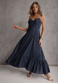 Renee - Granatowa Rozkloszowana Sukienka z Bawełny z Wiązanymi Ramiączkami Milistia. Okazja: na co dzień. Typ kołnierza: dekolt gorset. Kolor: niebieski. Materiał: bawełna. Długość rękawa: na ramiączkach. Typ sukienki: gorsetowe. Styl: casual, elegancki #7