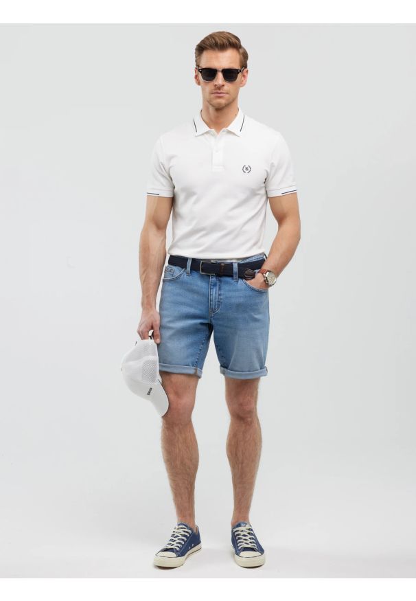 Big-Star - Szorty męskie jeansowe niebieskie Aden 255. Kolor: niebieski. Materiał: jeans. Sezon: lato. Styl: wakacyjny, klasyczny, elegancki