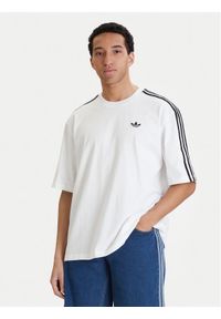 Adidas - adidas T-Shirt adicolor 3-Stripes KD4096 Biały Oversize. Kolor: biały. Materiał: bawełna #1