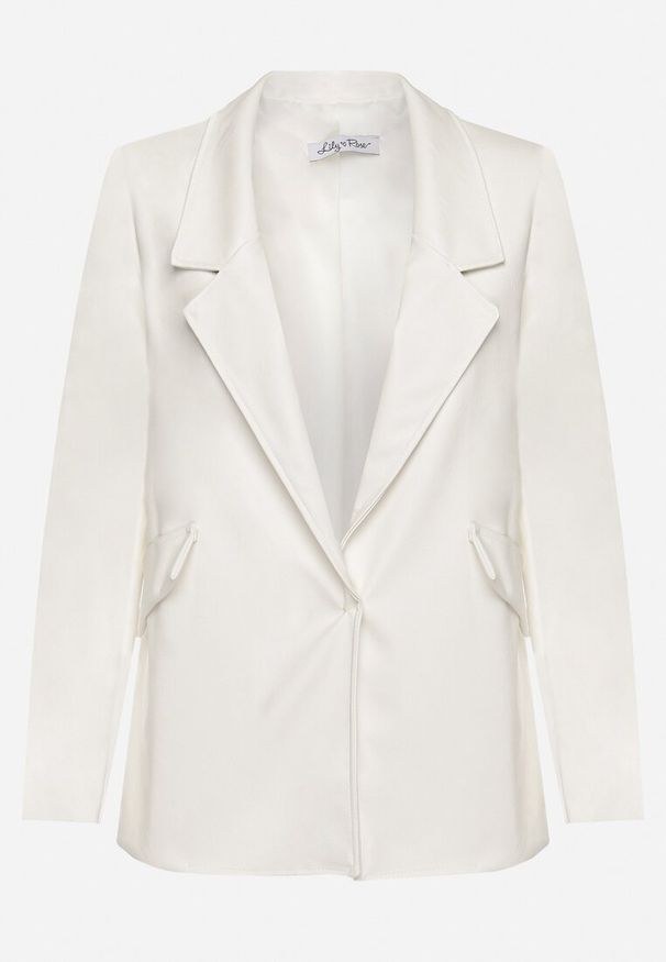 Born2be - Biała Marynarka o Pudełkowym Fasonie z Ekoskóry z Poduszkami w Ramionach Sunins. Okazja: na co dzień, na spotkanie biznesowe. Kolor: biały. Materiał: wiskoza, jeans. Wzór: aplikacja. Sezon: wiosna, jesień. Styl: biznesowy, casual, elegancki, klasyczny