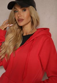 Renee - Czerwona Casualowa Rozpinana Bluza z Kapturem i Polarem Shuberta. Okazja: na co dzień. Typ kołnierza: kaptur. Kolor: czerwony. Materiał: polar. Długość rękawa: długi rękaw. Długość: długie. Styl: casual #6