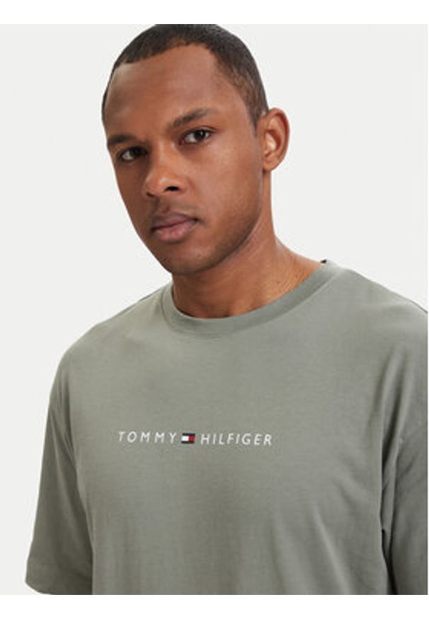 TOMMY HILFIGER - Tommy Hilfiger T-Shirt UM0UM03643 Zielony jasny Regular Fit. Kolor: zielony. Materiał: bawełna