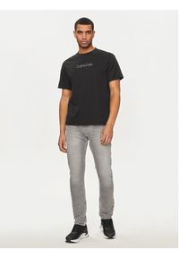Calvin Klein T-Shirt Shadow Embosed Logo K10K113105 Czarny Regular Fit. Kolor: czarny. Materiał: bawełna #3