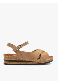 Ryłko - Beżowe sandały damskie z platformą. Zapięcie: sprzączka. Kolor: beżowy. Materiał: skóra. Sezon: lato. Obcas: na platformie. Styl: street #1