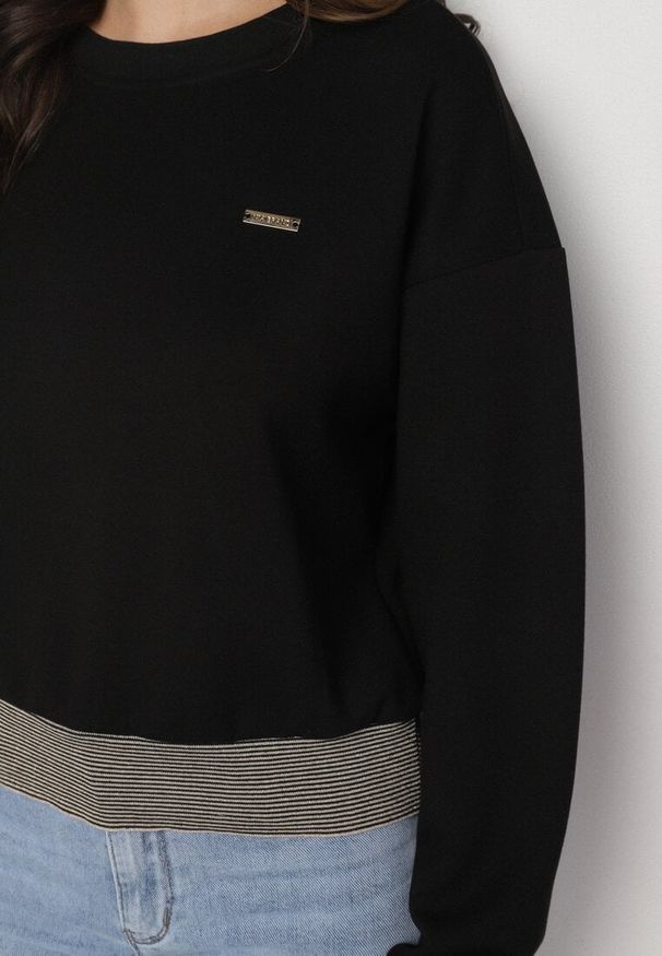 Born2be - Czarna Bluza z Metaliczną Nicią Ilasila. Okazja: na co dzień. Kolor: czarny. Materiał: jeans. Wzór: aplikacja. Styl: casual