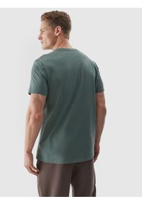 4f - T-shirt regular gładki męski - khaki. Okazja: na co dzień. Kolor: oliwkowy, brązowy, wielokolorowy. Materiał: bawełna, dzianina, jersey. Długość rękawa: krótki rękaw. Długość: krótkie. Wzór: gładki. Styl: casual, sportowy #2