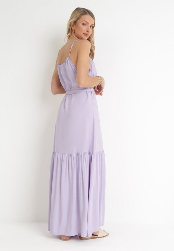 Born2be - Fioletowa Rozkloszowana Sukienka Maxi na Ramiączkach Awlia. Kolor: fioletowy. Długość rękawa: na ramiączkach. Sezon: lato. Długość: maxi