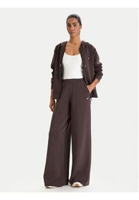 Guess Bluza V4YQ06 KCAY2 Brązowy Regular Fit. Kolor: brązowy. Materiał: syntetyk #5