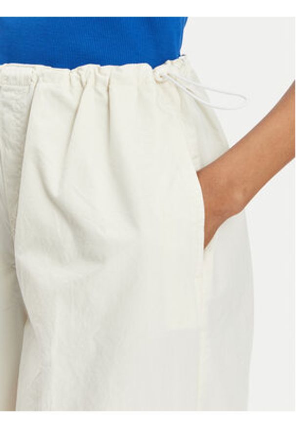 Hugo Spodnie materiałowe Hafisa 50511331 Écru Baggy Fit. Materiał: bawełna