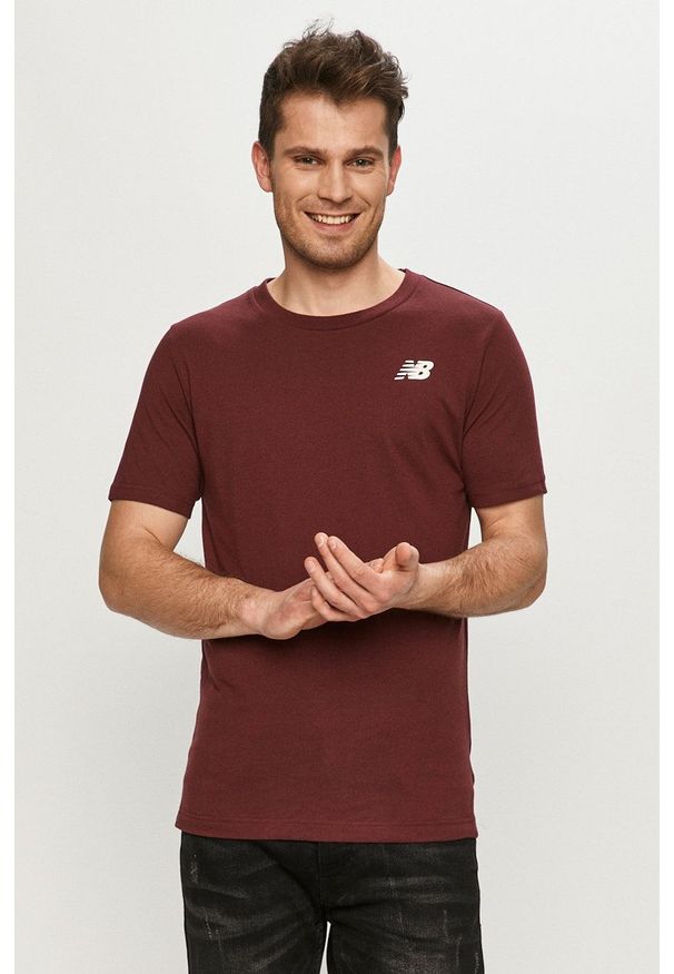 New Balance - T-shirt. Okazja: na co dzień. Kolor: czerwony. Wzór: nadruk. Styl: casual