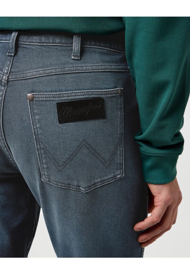 Wrangler - MESKIE SPODNIE WRANGLER LARSTON OCEAN STORM 112371027