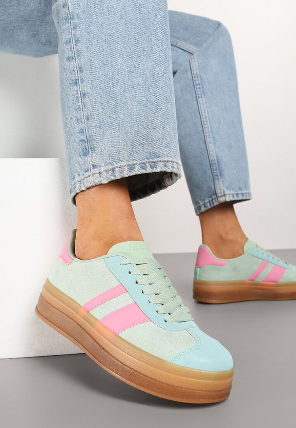 Born2be - Jasnozielone Płaskie Sneakersy Ozdobione Paskami Norili. Okazja: na co dzień. Zapięcie: pasek. Kolor: zielony. Materiał: jeans. Wzór: aplikacja