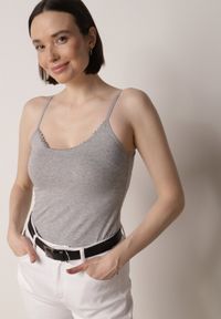 Born2be - Ciemnoszary Bieliźniany Top z Bawełny Ozdobiony Koronkową Lamówką Bervina. Kolor: szary. Materiał: bawełna, koronka. Wzór: aplikacja #4