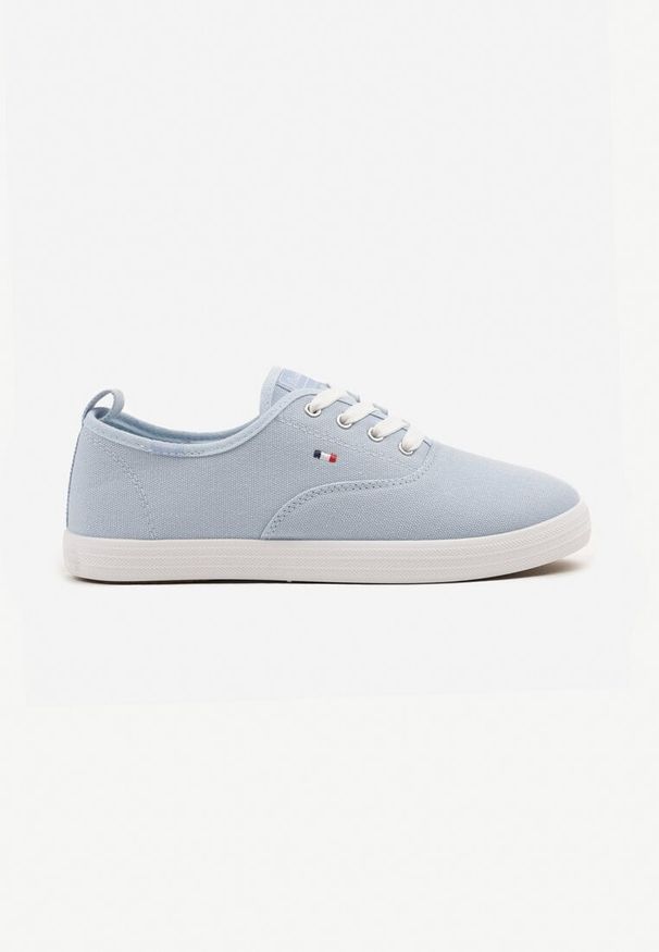 Renee - Jasnoniebieskie Basicowe Tenisówki Vices Hallriva. Okazja: na co dzień. Zapięcie: sznurówki. Kolor: niebieski. Materiał: jeans. Styl: klasyczny, elegancki, casual