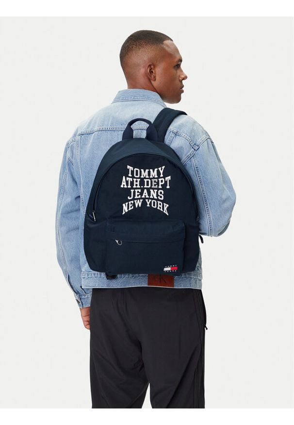 Tommy Jeans Plecak Tjm Multi Graphic Dome Backpack AM0AM13730 Granatowy. Kolor: niebieski. Materiał: materiał