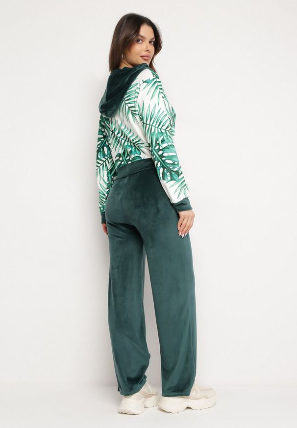 Born2be - Ciemnozielony Welurowy Komplet Dresowy Bluza z Florystycznym Printem i Szerokie Spodnie Taniussa. Kolor: zielony. Materiał: dresówka, welur. Wzór: nadruk