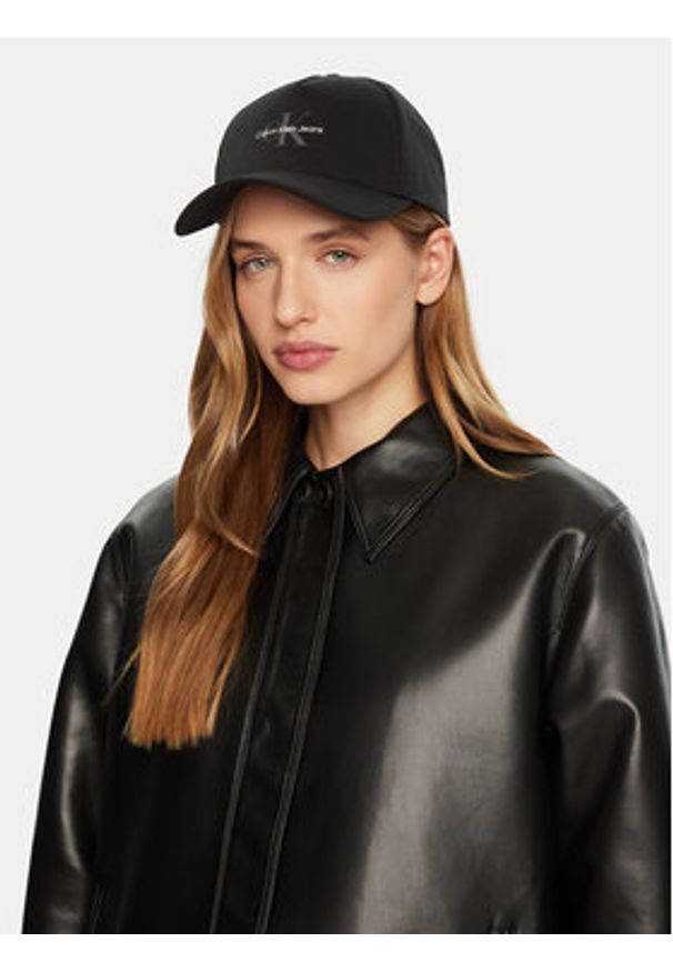 Calvin Klein Jeans Czapka z daszkiem K60K613056 Czarny. Kolor: czarny. Materiał: poliester, materiał