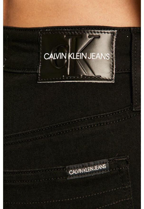 Calvin Klein Jeans - Jeansy CKJ 010. Stan: podwyższony. Kolor: czarny