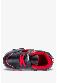 Casu - Czarne buty sportowe na rzep casu 15-11-21-m. Zapięcie: rzepy. Kolor: czarny, wielokolorowy, czerwony