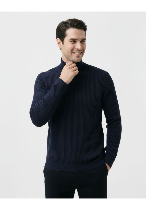 Golf Granatowy Prążkowany, Męski -100% BAWEŁNA, Super Slim, Przylegający, Elegancki -Brave Soul. Typ kołnierza: golf. Kolor: niebieski. Materiał: bawełna. Sezon: jesień, zima. Styl: elegancki