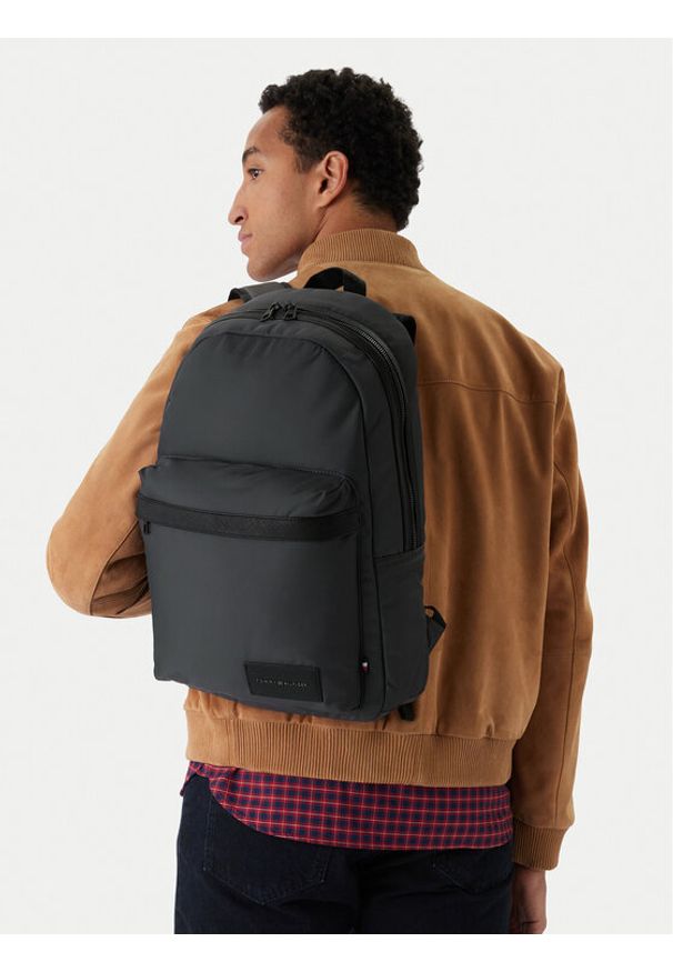 TOMMY HILFIGER - Tommy Hilfiger Plecak Th Repreve Backpack AM0AM13986 Szary. Kolor: szary. Materiał: materiał