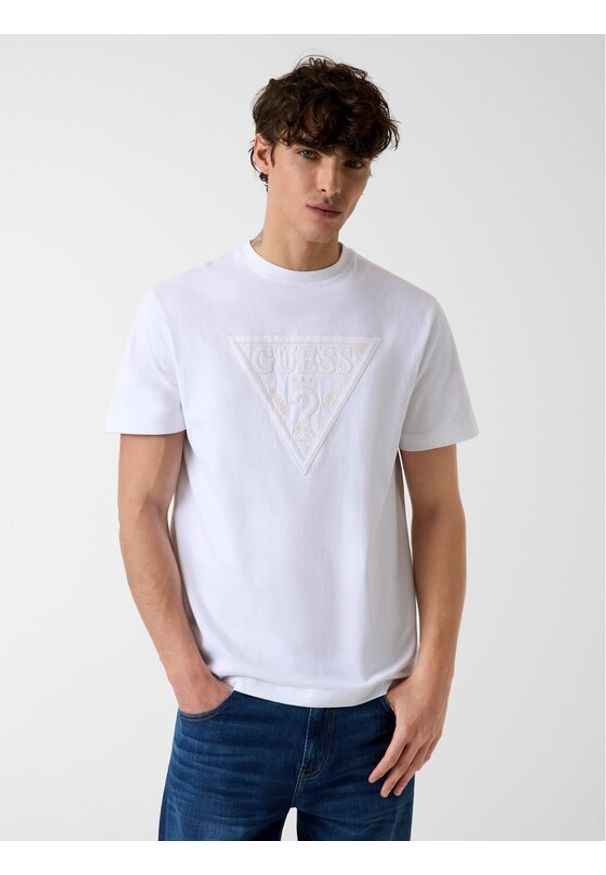 Guess T-Shirt 181622 Biały Classic Fit. Kolor: biały