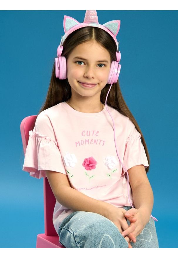 Sinsay - Koszulka - różowy. Kolor: różowy. Długość rękawa: krótki rękaw. Długość: krótkie. Wzór: nadruk, kwiaty