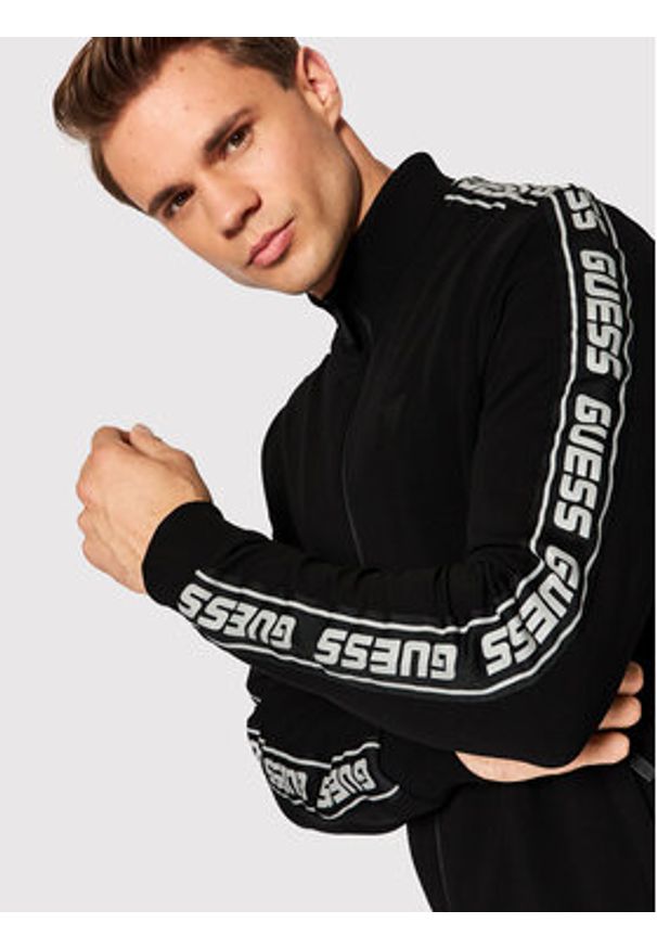 Guess Bluza Z2YQ12 K6ZS1 Czarny Regular Fit. Kolor: czarny. Materiał: bawełna