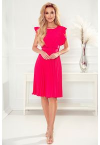 Numoco - Elegancka Sukienka z Plisowanym Dołem - Malinowa. Kolor: różowy. Materiał: poliester, elastan. Styl: elegancki #1