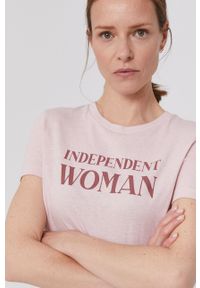 GAP T-shirt damski kolor różowy. Kolor: różowy. Materiał: dzianina. Wzór: nadruk #4